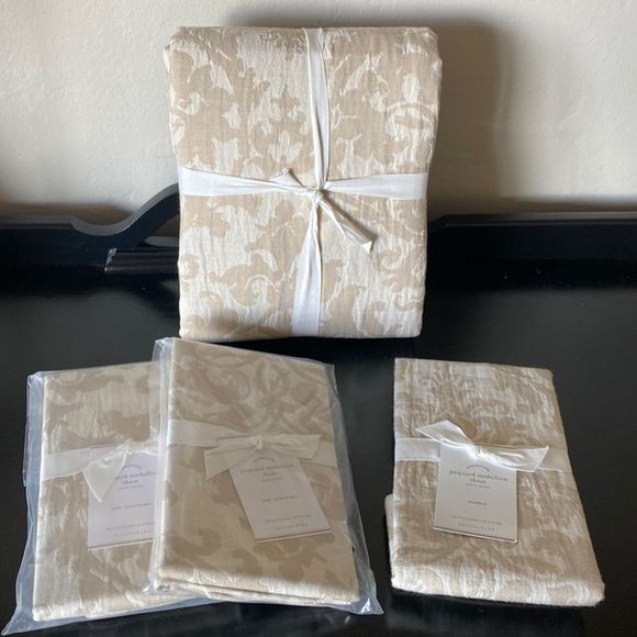 Pottery Barn Bedding Pottery Barn Jacquard Medallion